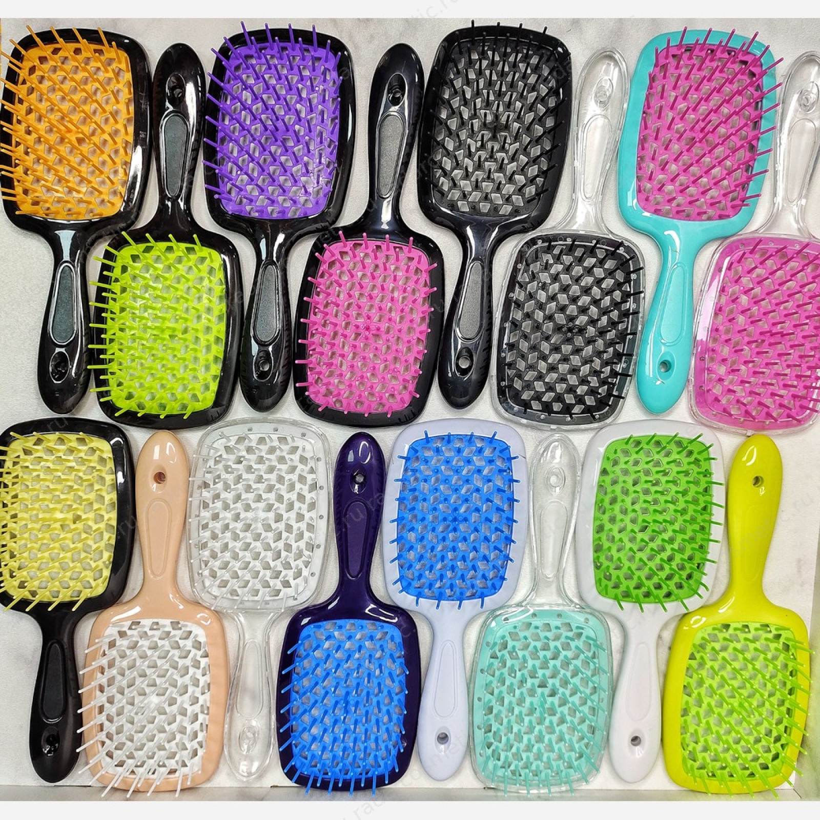 Массажная скелетная расческа для волос Розовая Прозрачный корпус