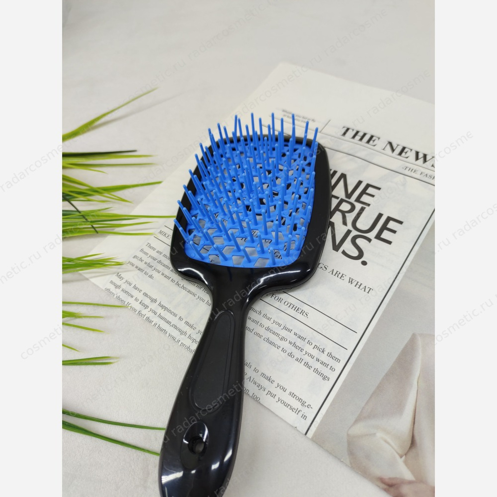 Массажная скелетная расческа для волос Синяя Черный корпус